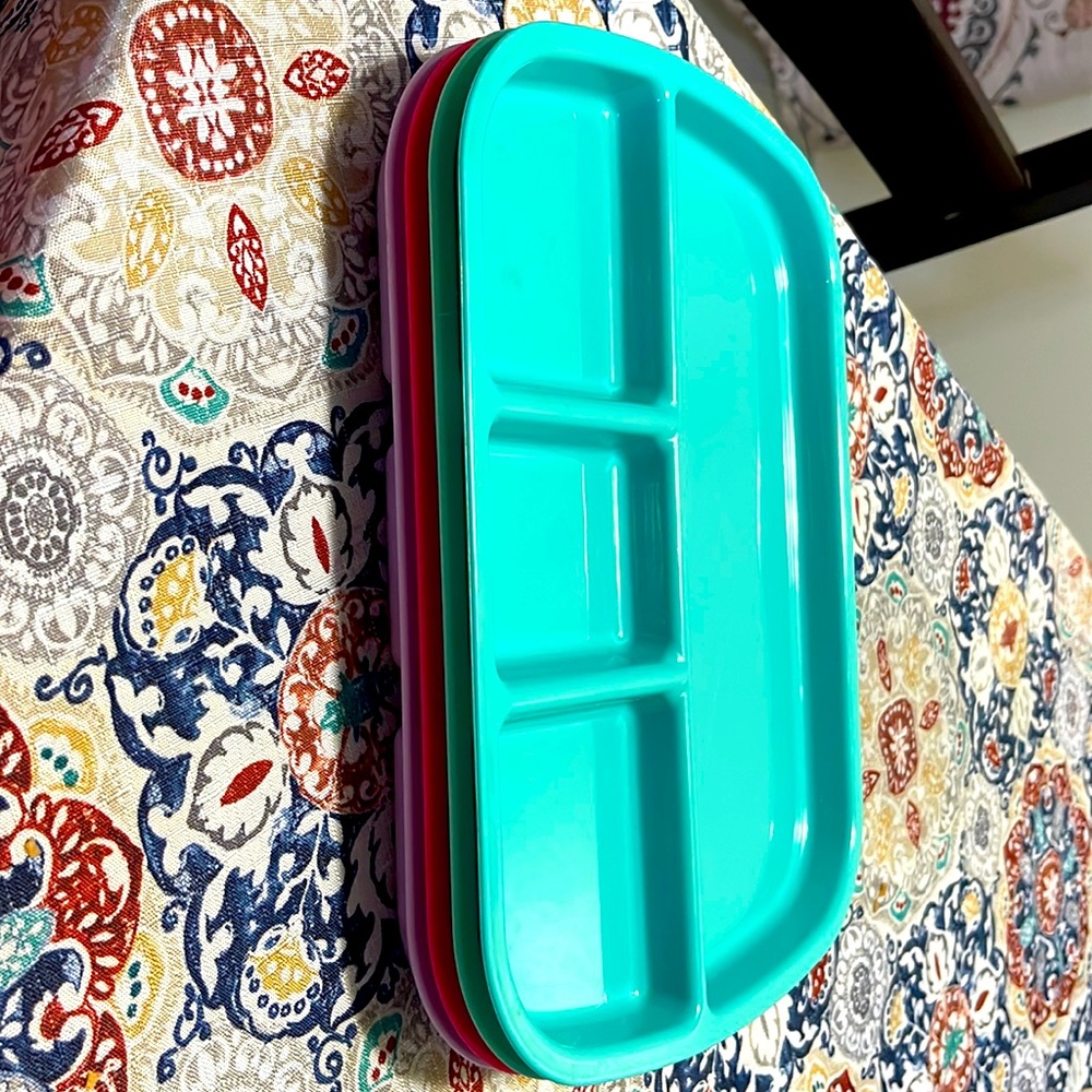 Little children food eatery set in multiple colors